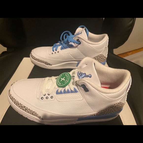 Unc Jordan 3 - Picture 2 of 5